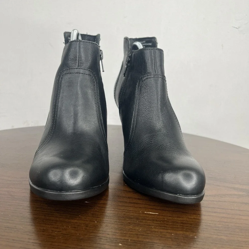 Born Claire Boots Women's 7.5M Black Leather‎ Block Heel Ankle Booties Zip